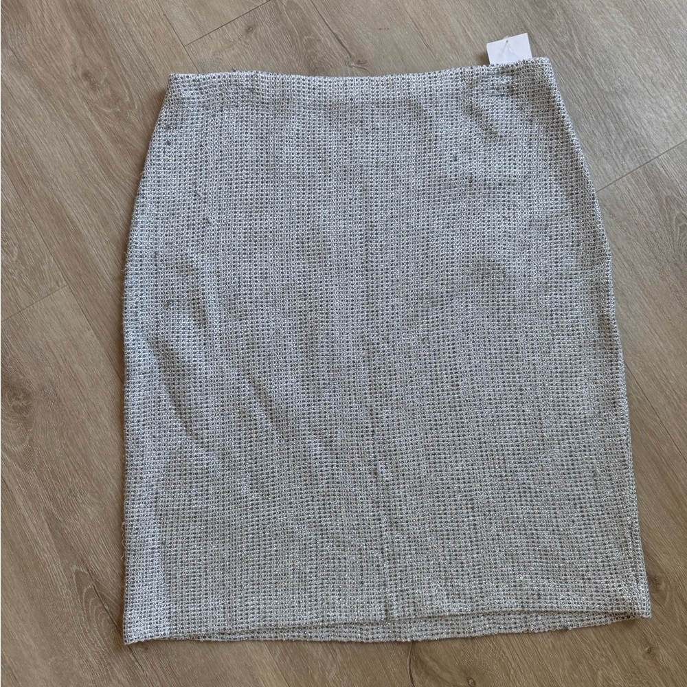 St. John Metallic Silver Tweed Pencil Skirt Size 10 NWT